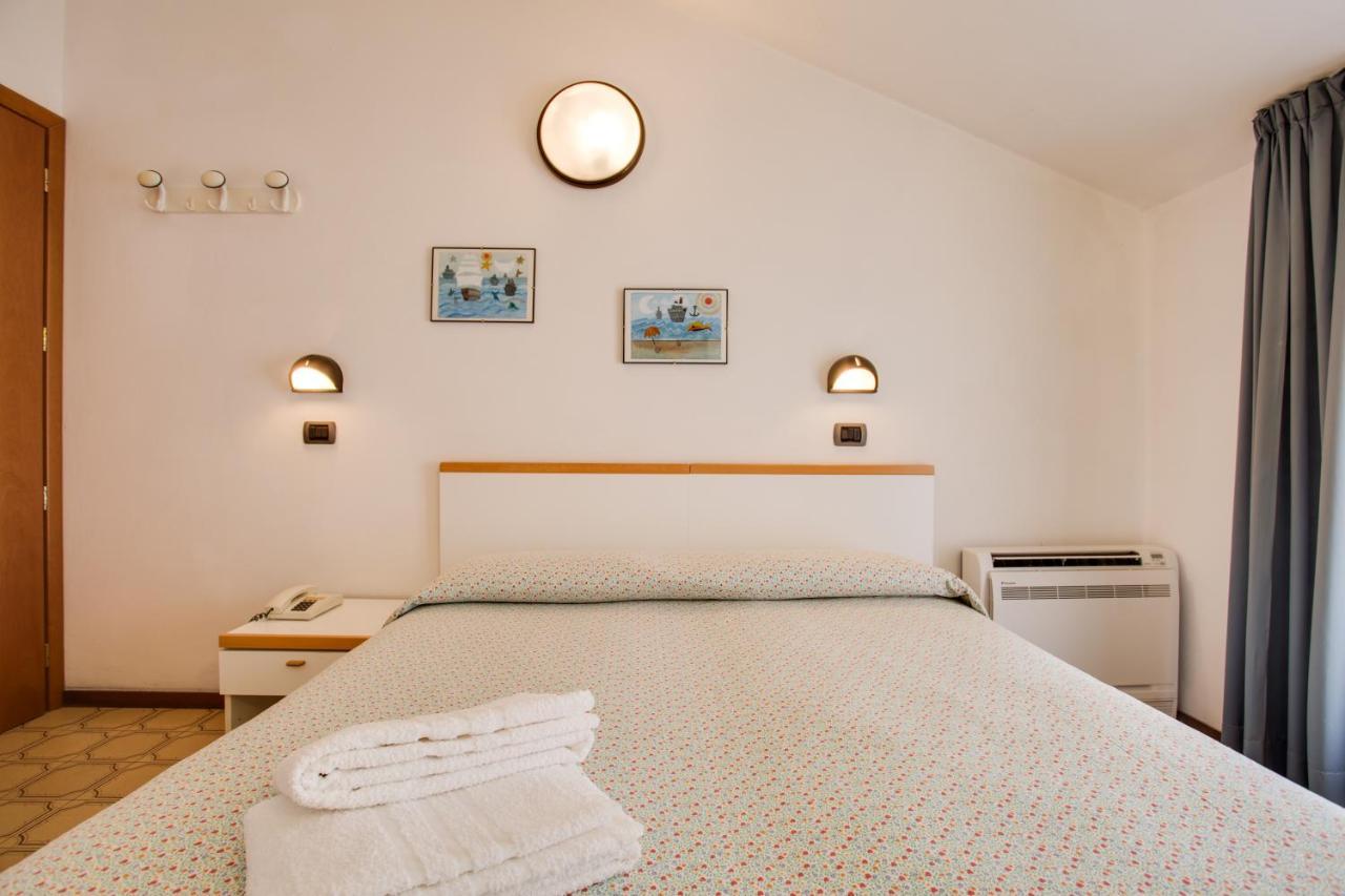 Hotel Villa Dei Gerani Rimini Zewnętrze zdjęcie