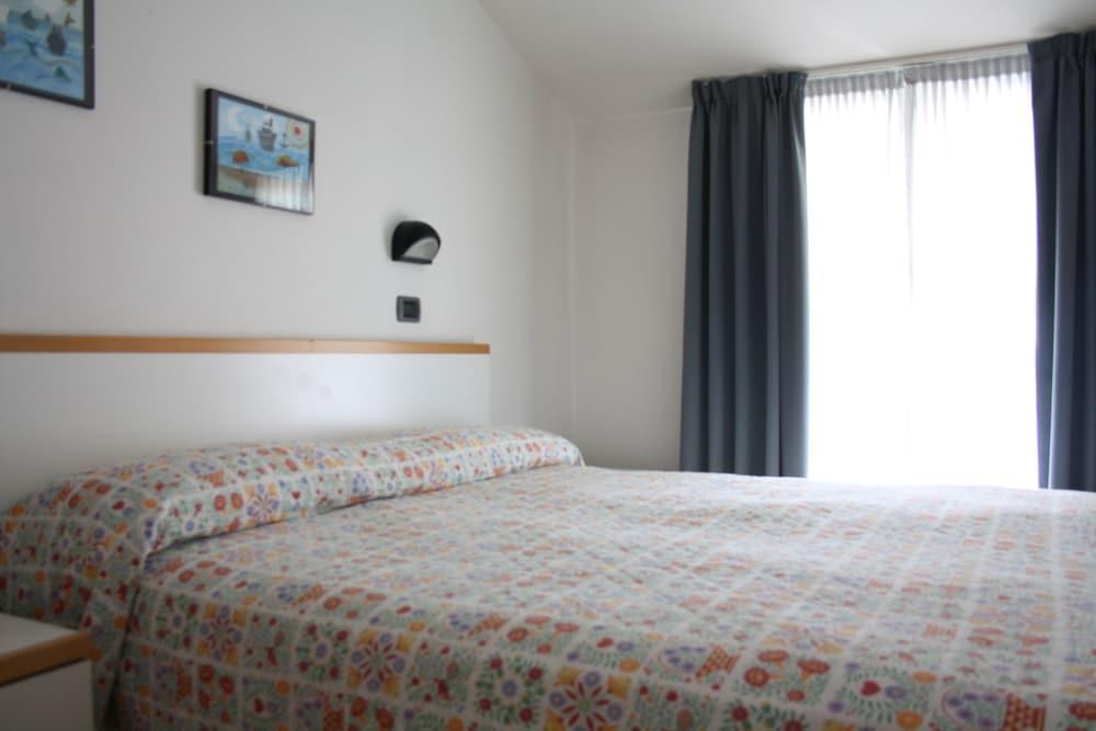 Hotel Villa Dei Gerani Rimini Zewnętrze zdjęcie