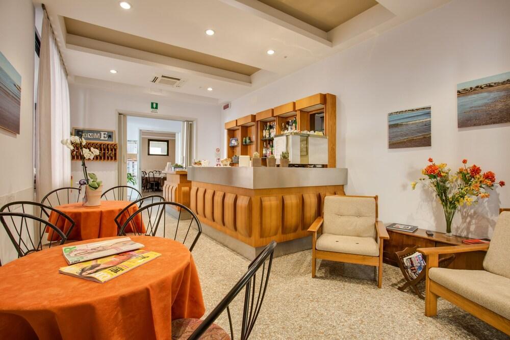 Hotel Villa Dei Gerani Rimini Zewnętrze zdjęcie