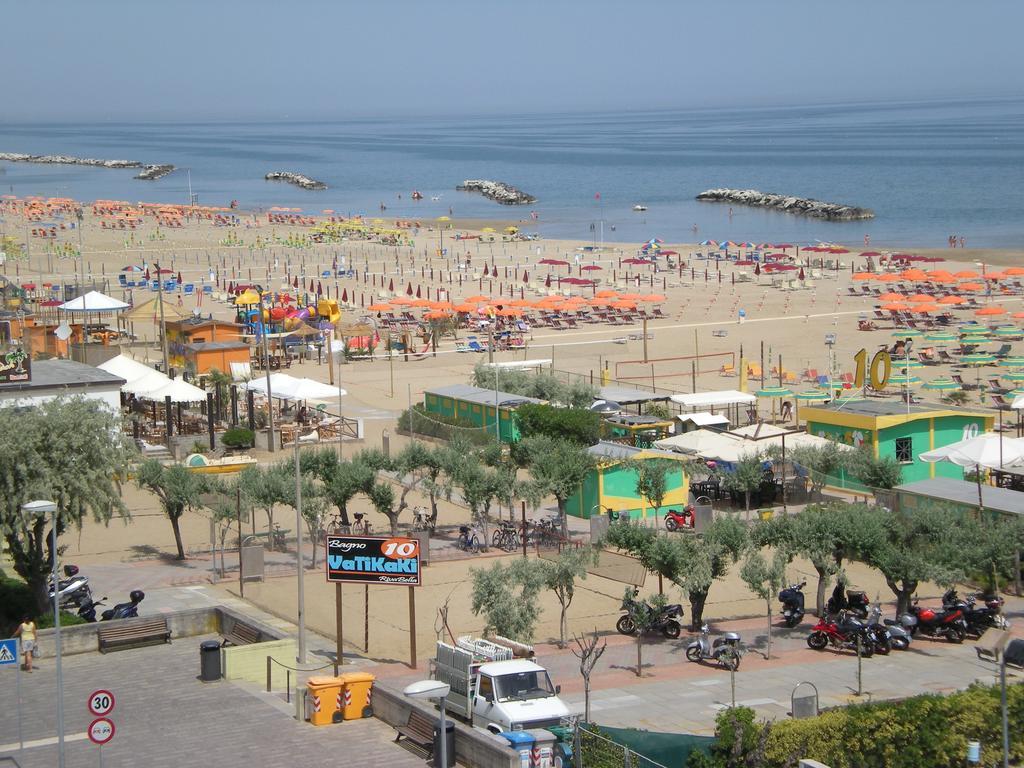 Hotel Villa Dei Gerani Rimini Zewnętrze zdjęcie