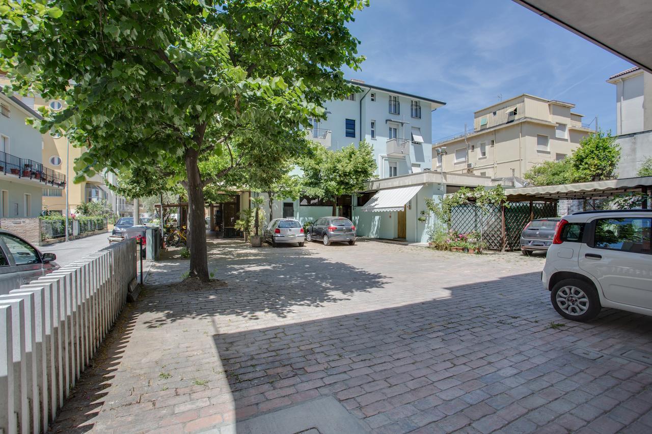 Hotel Villa Dei Gerani Rimini Zewnętrze zdjęcie