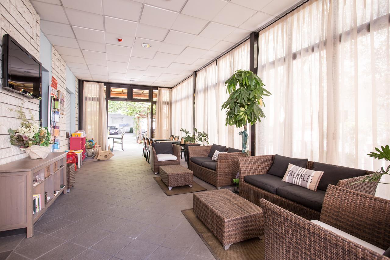 Hotel Villa Dei Gerani Rimini Zewnętrze zdjęcie