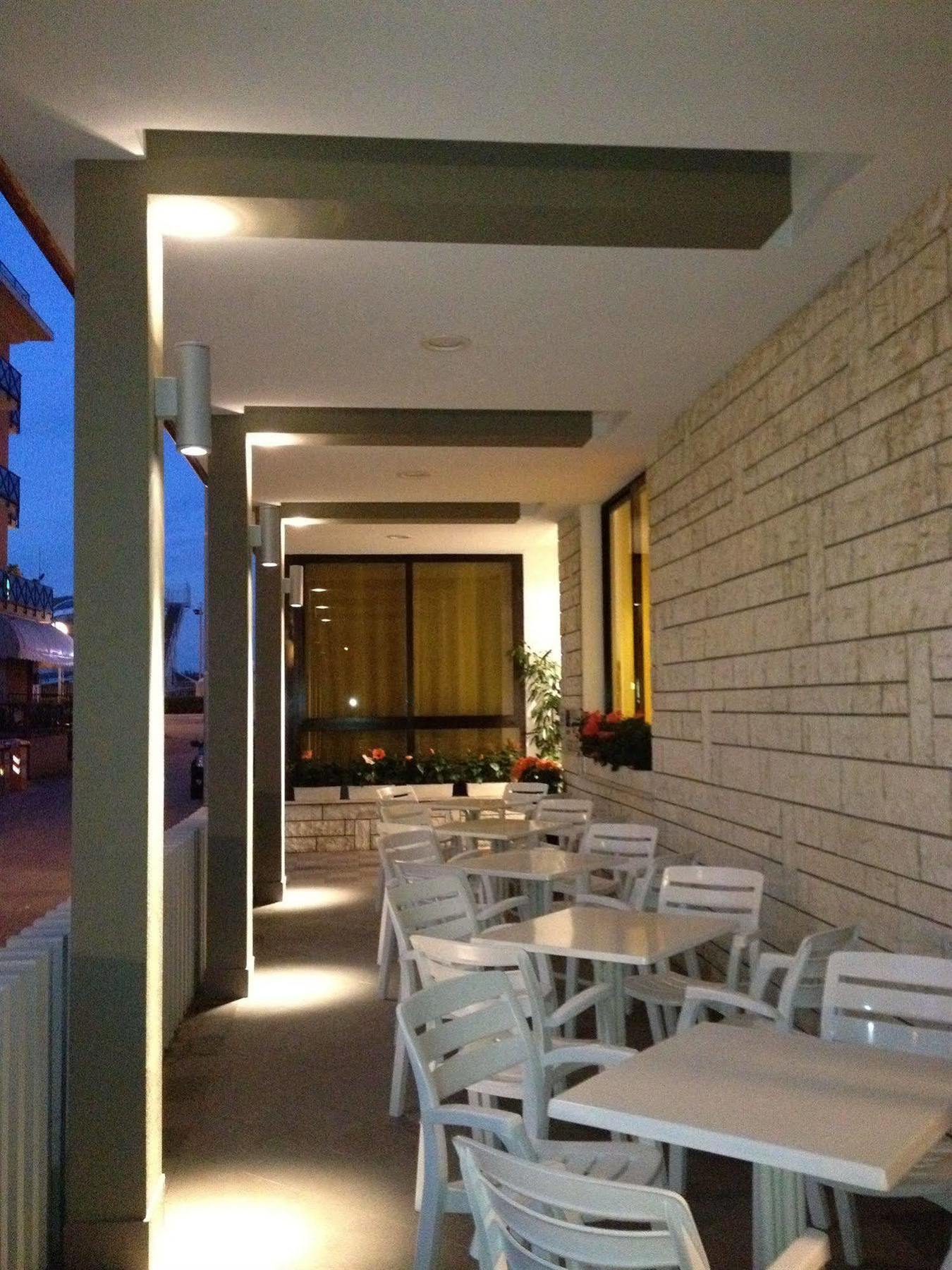 Hotel Villa Dei Gerani Rimini Zewnętrze zdjęcie