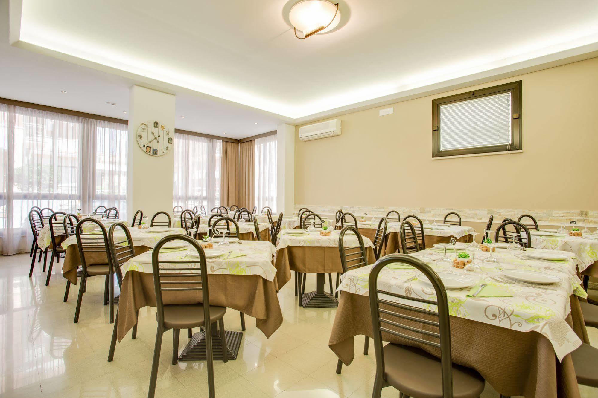 Hotel Villa Dei Gerani Rimini Zewnętrze zdjęcie