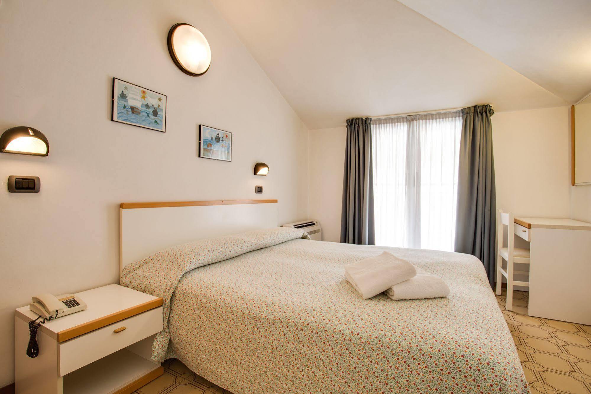 Hotel Villa Dei Gerani Rimini Zewnętrze zdjęcie