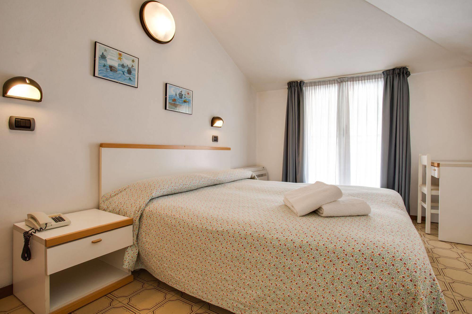 Hotel Villa Dei Gerani Rimini Zewnętrze zdjęcie